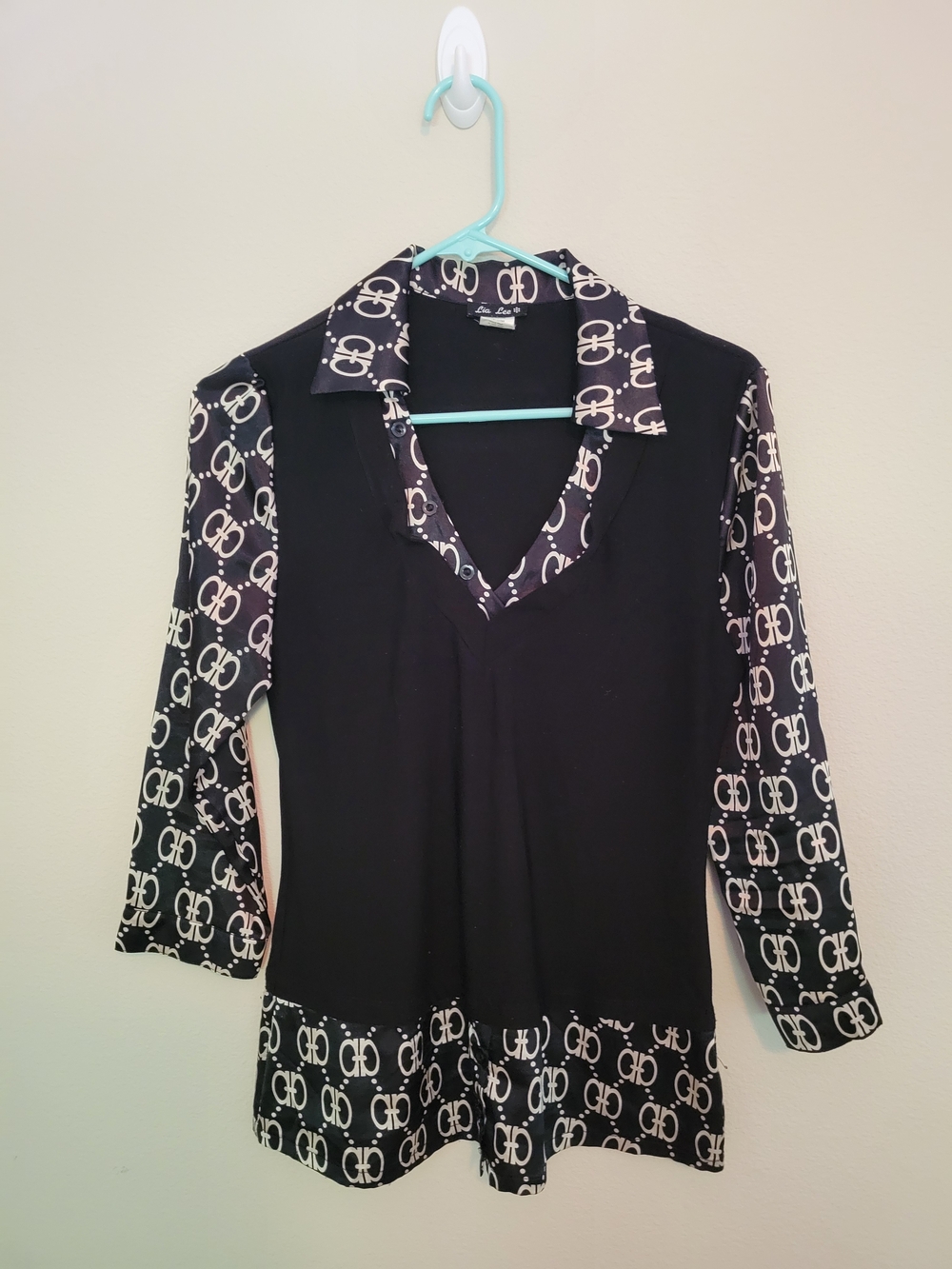 Black & White Patterned Collared Blouse